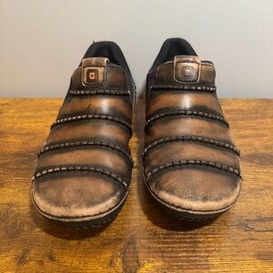 Tsubo Leather Slip On Stitched Panel Design Shoes Brown Mens USA‎ 8.5